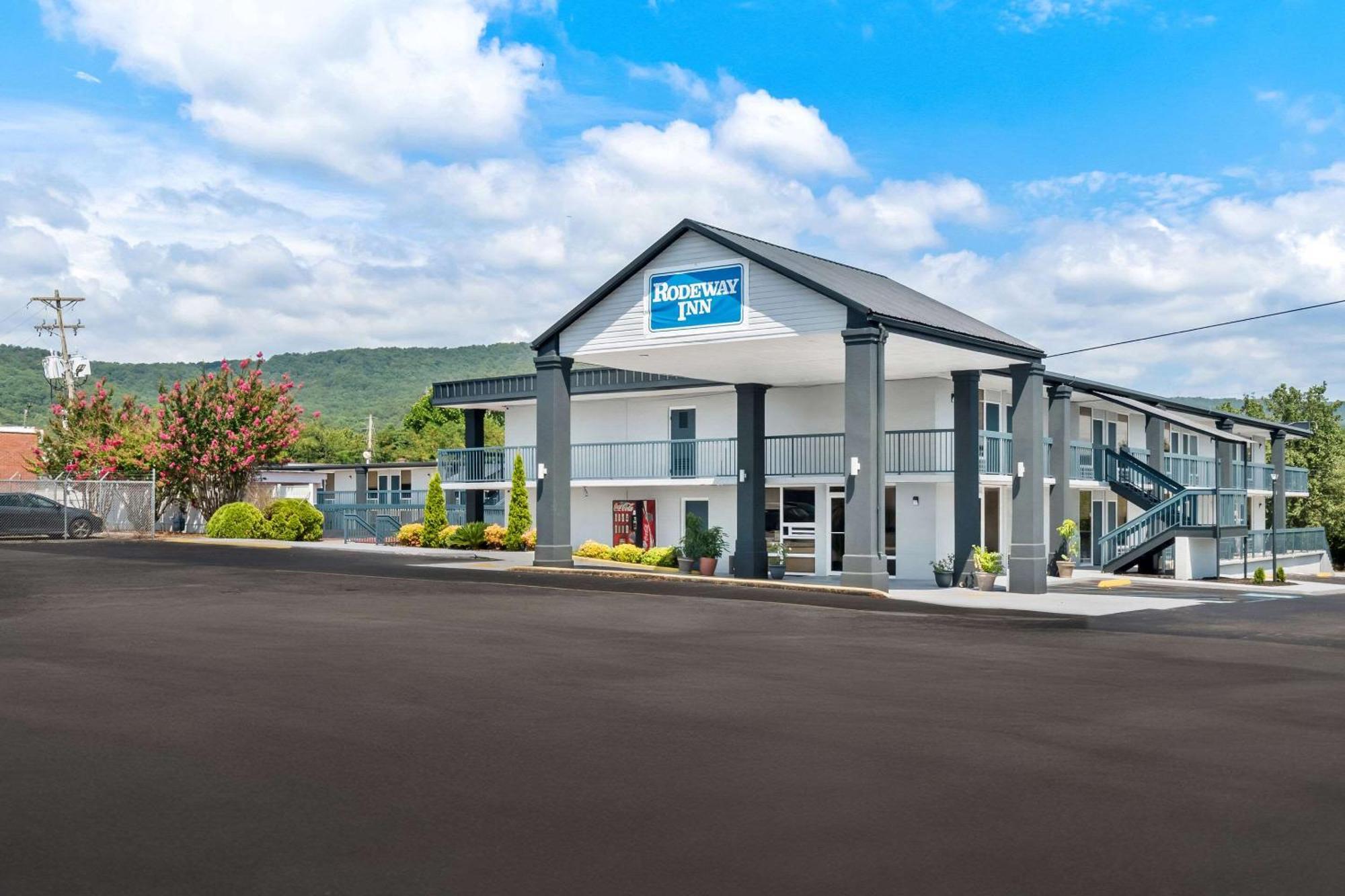 Rodeway Inn Далтон Екстер'єр фото